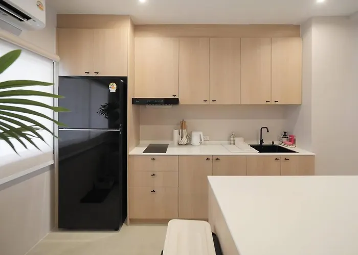 Mali Townhome Near Bts Asok & Terminal 21 別荘 *