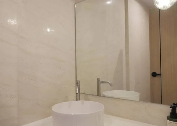 Mali Townhome Near Bts Asok & Terminal 21 *