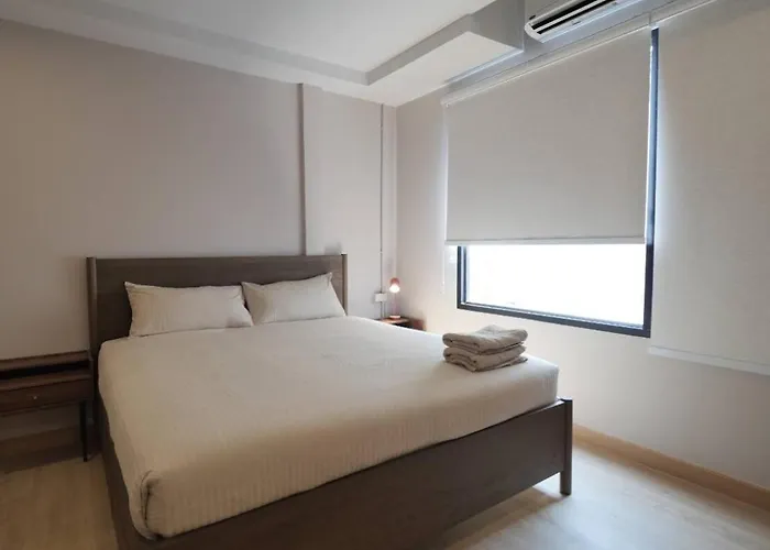 Mali Townhome Near Bts Asok & Terminal 21 別荘 バンコク都